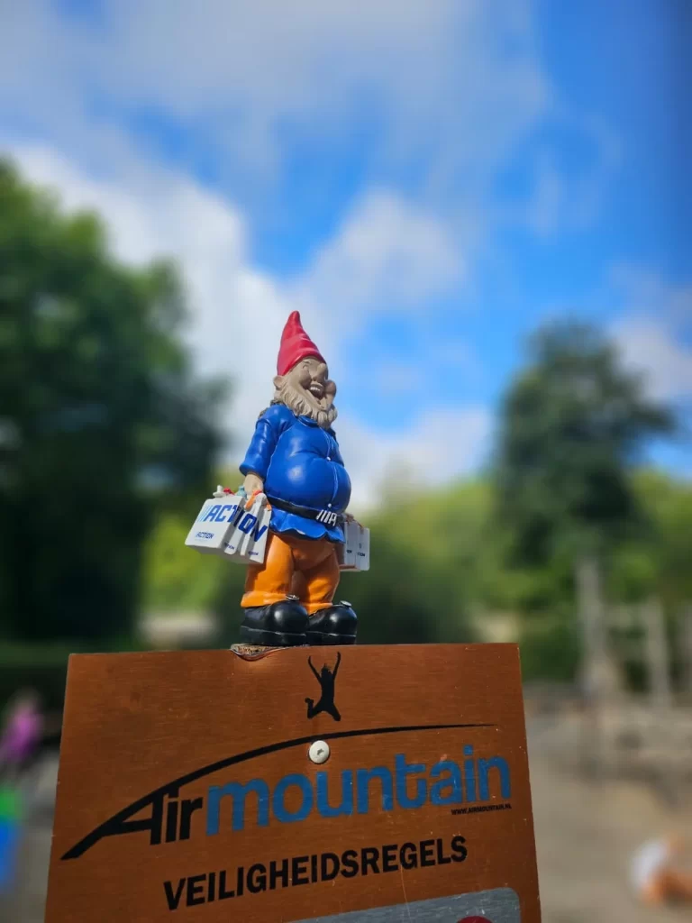 Kabouterroute buiten poppetje